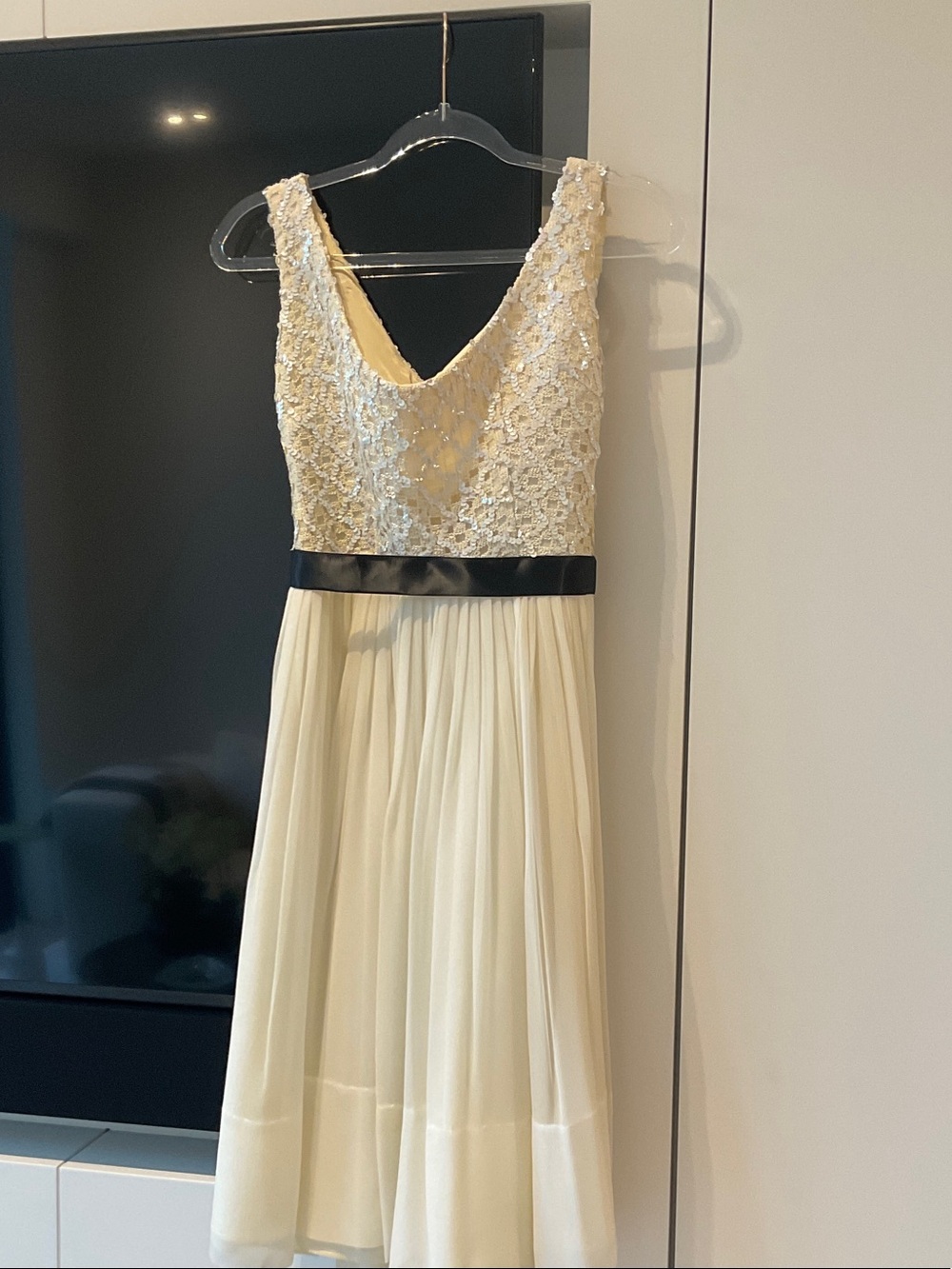 Cream Lace Bodice V-Neck Dress with Black Waistband